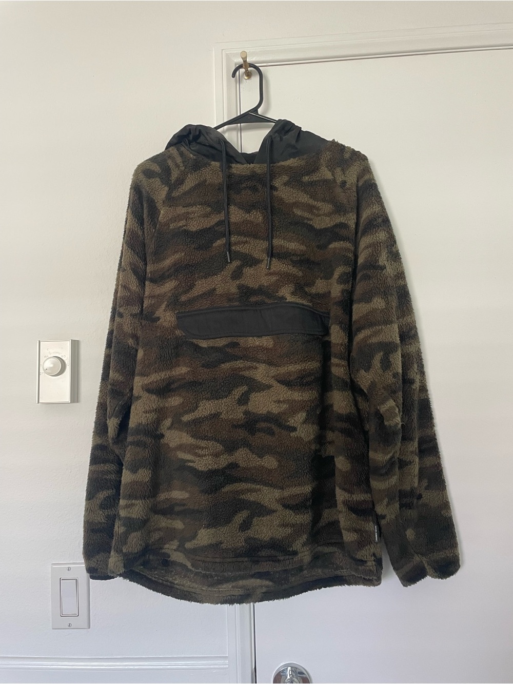 Ocean Current Black Hoodie with Olive Sherpa Lining